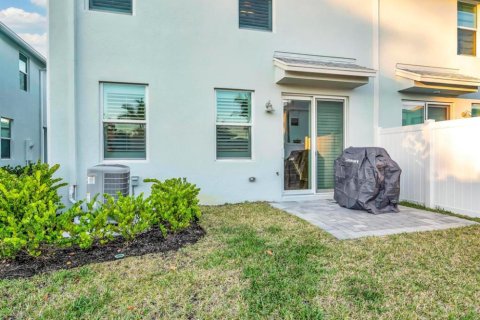Touwnhouse à vendre à Jensen Beach, Floride: 3 chambres, 167.6 m2 № 981885 - photo 8