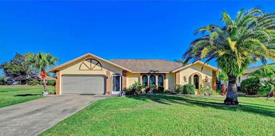 Villa ou maison à Punta Gorda, Floride 3 chambres, 165.27 m2 № 1335030