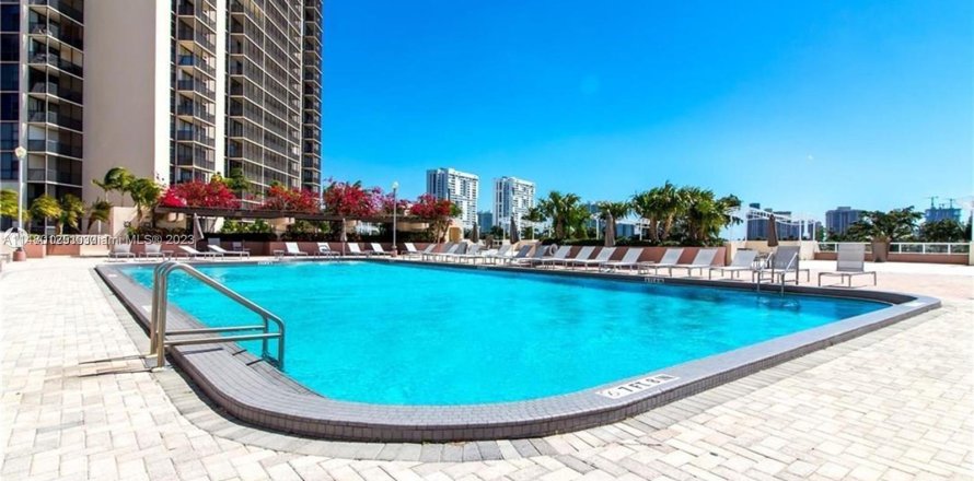 Condo in Aventura, Florida, 2 bedrooms  № 822632