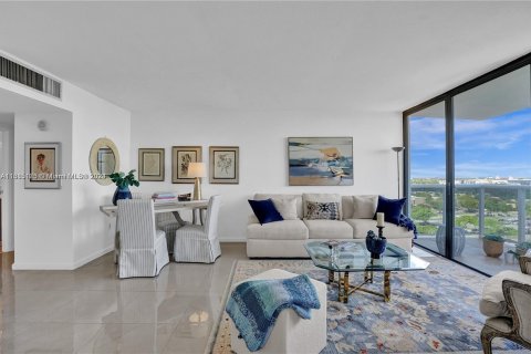 Condo in Aventura, Florida, 1 bedroom  № 1421702 - photo 14