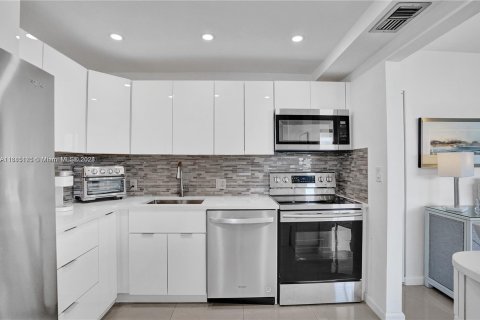 Condo in Aventura, Florida, 1 bedroom  № 1421702 - photo 26