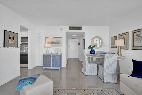 Condo in Aventura, Florida, 1 bedroom  № 1421702 - photo 19