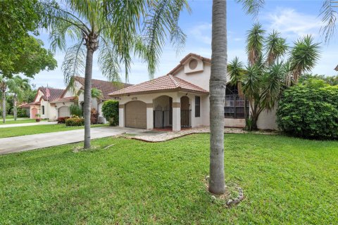 Villa ou maison à vendre à Deerfield Beach, Floride: 3 chambres, 153.75 m2 № 1103177 - photo 1