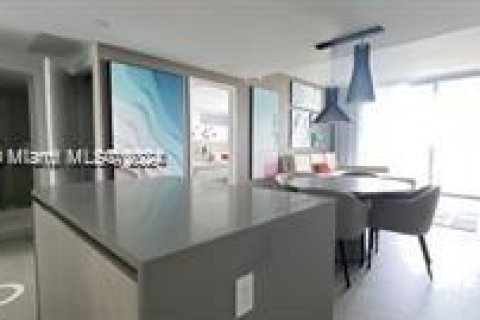 Condominio en venta en Hollywood, Florida, 2 dormitorios, 97.92 m2 № 1184613 - foto 7