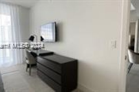 Condo in Hollywood, Florida, 2 bedrooms  № 1184613 - photo 27