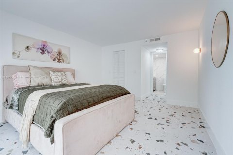 Condominio en venta en North Miami Beach, Florida, 1 dormitorio, 69.68 m2 № 1269123 - foto 19