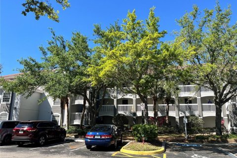 Condominio en venta en Orlando, Florida, 1 dormitorio, 79.99 m2 № 1105447 - foto 1