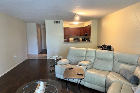 Condominio en venta en Orlando, Florida, 1 dormitorio, 79.99 m2 № 1105447 - foto 8