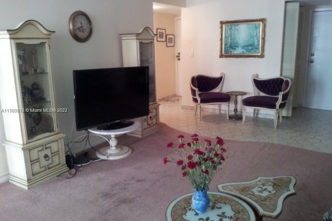 Condominio en venta en Sunny Isles Beach, Florida, 1 dormitorio, 87.61 m2 № 178185 - foto 4