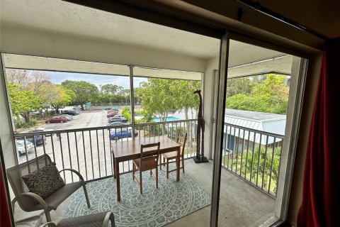 Copropriété à vendre à Coral Springs, Floride: 2 chambres, 109.53 m2 № 1151802 - photo 6