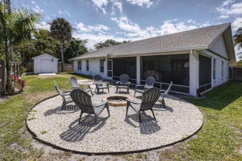 Villa ou maison à vendre à Stuart, Floride: 4 chambres, 215.44 m2 № 1151897 - photo 2