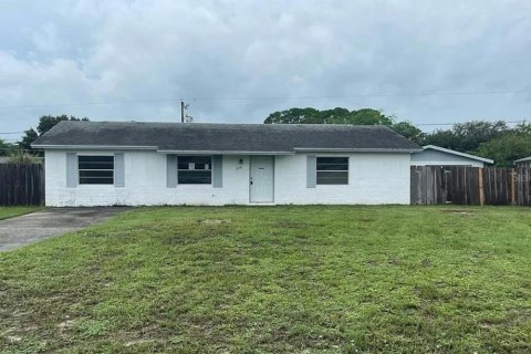 Villa ou maison à vendre à Palm Bay, Floride: 2 chambres, 104.52 m2 № 1338821 - photo 1