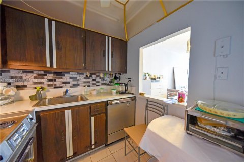 Condo in Sunny Isles Beach, Florida, 1 bedroom  № 1372414 - photo 5