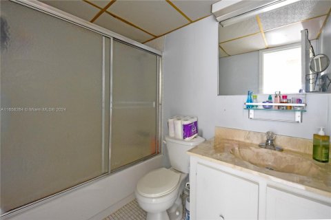 Copropriété à vendre à Sunny Isles Beach, Floride: 1 chambre, 50.72 m2 № 1372414 - photo 12