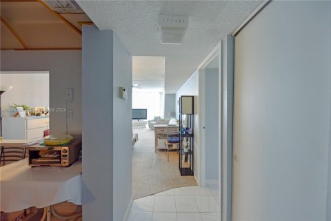 Copropriété à vendre à Sunny Isles Beach, Floride: 1 chambre, 50.72 m2 № 1372414 - photo 2