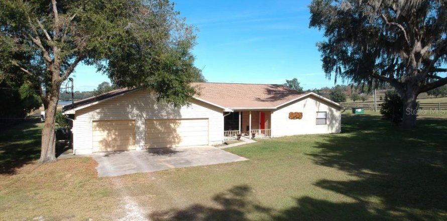House in Dade City, Florida 3 bedrooms, 214.79 sq.m. № 950909