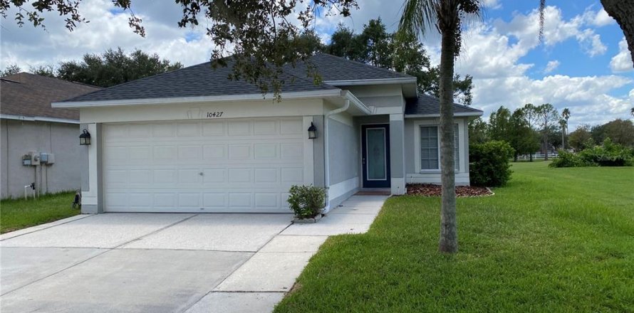 House in Tampa, Florida 3 bedrooms, 149.02 sq.m. № 1387140