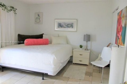 Condominio en venta en North Bay Village, Florida, 1 dormitorio, 60.67 m2 № 947626 - foto 10