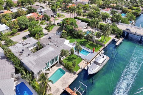 Casa en venta en Miami Beach, Florida, 4 dormitorios, 271.92 m2 № 1333357 - foto 9