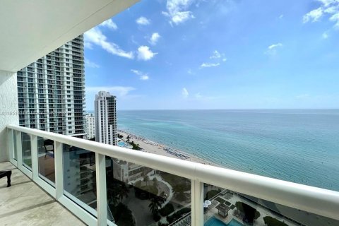 Copropriété à louer à Hallandale Beach, Floride: 3 chambres, 171.03 m2 № 1345038 - photo 22