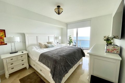 Copropriété à louer à Hallandale Beach, Floride: 3 chambres, 171.03 m2 № 1345038 - photo 15