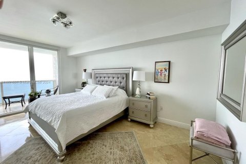 Copropriété à louer à Hallandale Beach, Floride: 3 chambres, 171.03 m2 № 1345038 - photo 11