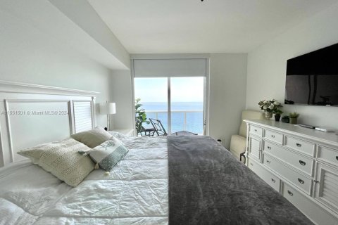 Copropriété à louer à Hallandale Beach, Floride: 3 chambres, 171.03 m2 № 1345038 - photo 16