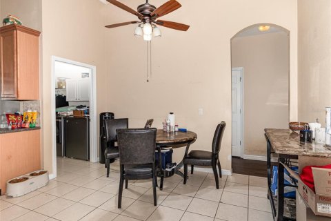 Casa en venta en Apopka, Florida, 4 dormitorios, 211.82 m2 № 1352791 - foto 12