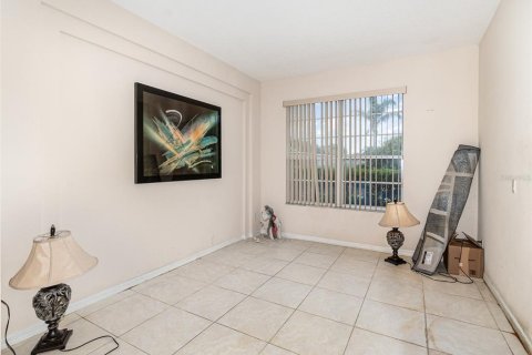 Casa en venta en Apopka, Florida, 4 dormitorios, 211.82 m2 № 1352791 - foto 8