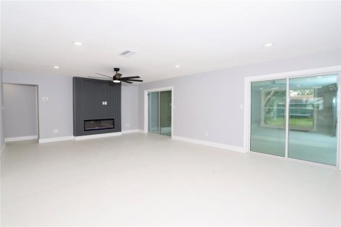 House in Orlando, Florida 3 bedrooms, 144.37 sq.m. № 1352799 - photo 13