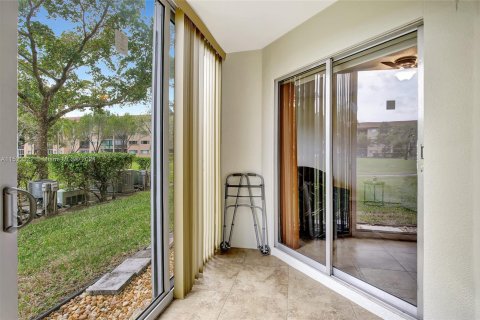 Condominio en venta en Pembroke Pines, Florida, 1 dormitorio, 98.1 m2 № 974500 - foto 26