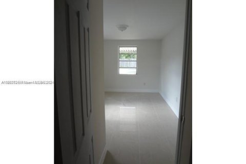 Villa ou maison à vendre à North Miami, Floride: 2 chambres, 136.19 m2 № 1408281 - photo 2