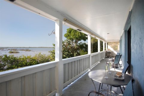 Villa ou maison à vendre à Big Pine Key, Floride: 2 chambres, 98.1 m2 № 972093 - photo 24