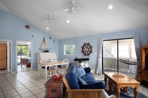 Casa en venta en Big Pine Key, Florida, 2 dormitorios, 98.1 m2 № 972093 - foto 5