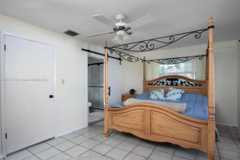 Купить виллу или дом в Биг-Пайн-Ки, Флорида 2 спальни, 98.1м2, № 972093 - фото 16