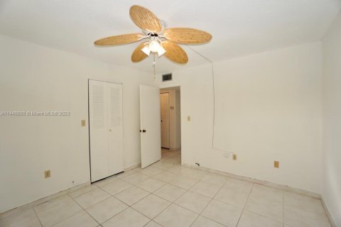 Купить кондоминиум в Норт-Лодердейл, Флорида 2 спальни, 92.9м2, № 704950 - фото 23