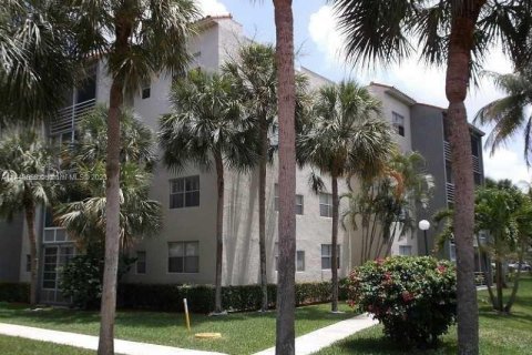 Condominio en venta en North Lauderdale, Florida, 2 dormitorios, 92.9 m2 № 704950 - foto 26