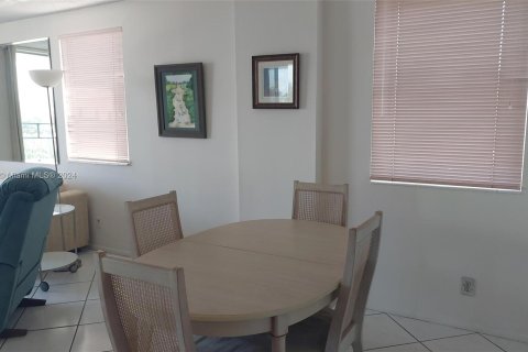 Condo in Fort Lauderdale, Florida, 2 bedrooms  № 1104167 - photo 2