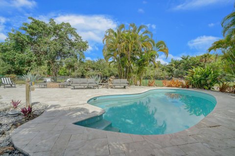 House in Wellington, Florida 6 bedrooms, 316.43 sq.m. № 1103591 - photo 8