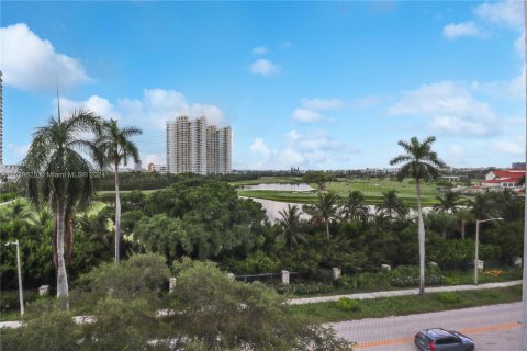 Condominio en venta en Hallandale Beach, Florida, 2 dormitorios, 106.84 m2 № 1315825 - foto 20