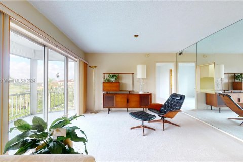 Copropriété à vendre à Hallandale Beach, Floride: 2 chambres, 106.84 m2 № 1315825 - photo 9