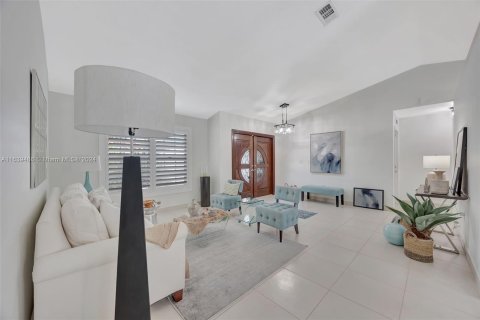 Villa ou maison à vendre à Miami, Floride: 4 chambres, 205.31 m2 № 1315821 - photo 6