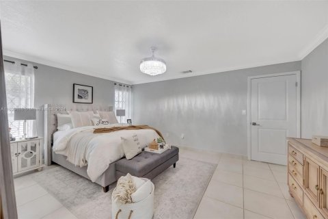 Villa ou maison à vendre à Miami, Floride: 4 chambres, 205.31 m2 № 1315821 - photo 23