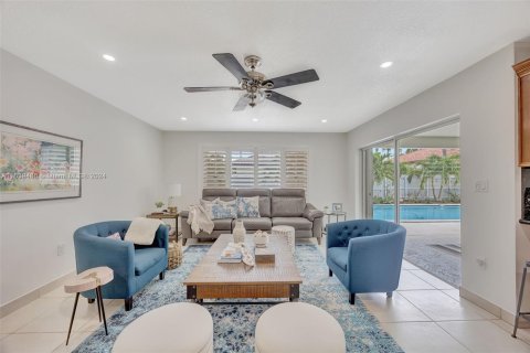 Villa ou maison à vendre à Miami, Floride: 4 chambres, 205.31 m2 № 1315821 - photo 19