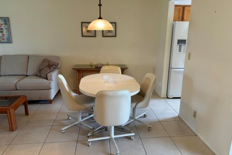 Condo in West Palm Beach, Florida, 1 bedroom  № 1207955 - photo 5