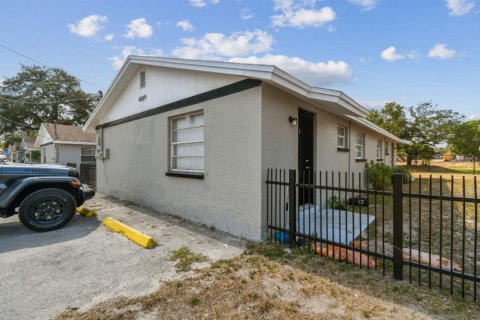 Commercial property in Tampa, Florida 4 bedrooms, 130.43 sq.m. № 1265144 - photo 28