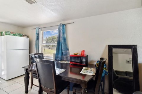 Commercial property in Tampa, Florida 4 bedrooms, 130.43 sq.m. № 1265144 - photo 12