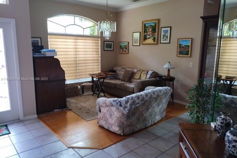 Casa en venta en Pembroke Pines, Florida, 4 dormitorios, 208.94 m2 № 822805 - foto 5