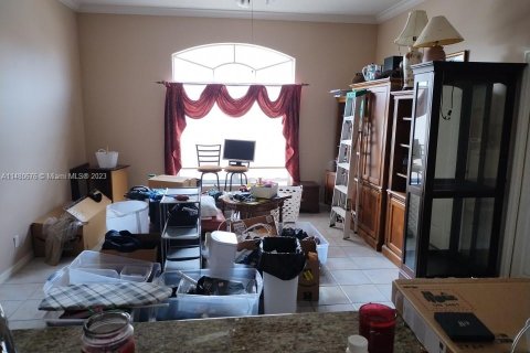 House in Pembroke Pines, Florida 4 bedrooms, 208.94 sq.m. № 822805 - photo 7
