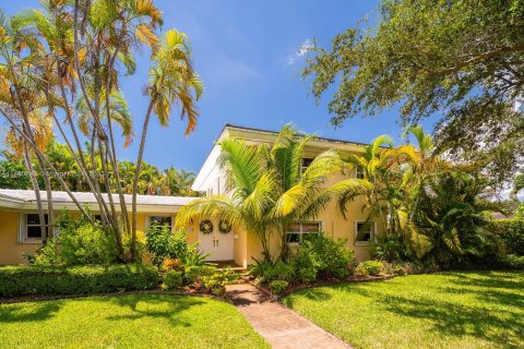 Villa ou maison à vendre à Miami Shores, Floride: 4 chambres, 311.32 m2 № 822807 - photo 2